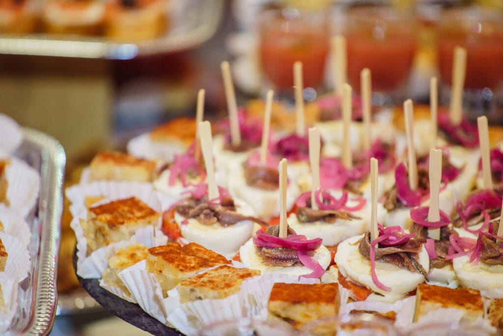 Appetizer catering platter